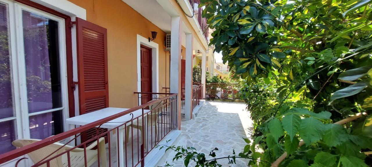 Dora'S Apartments Kavos Exterior photo