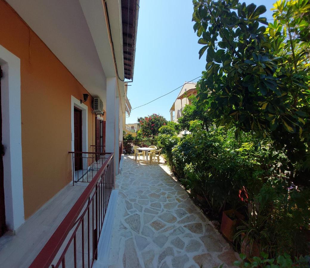Dora'S Apartments Kavos Exterior photo
